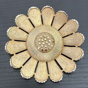 1970’s Sarah Coventry Satin Gold Oversized Flower Statement Brooch